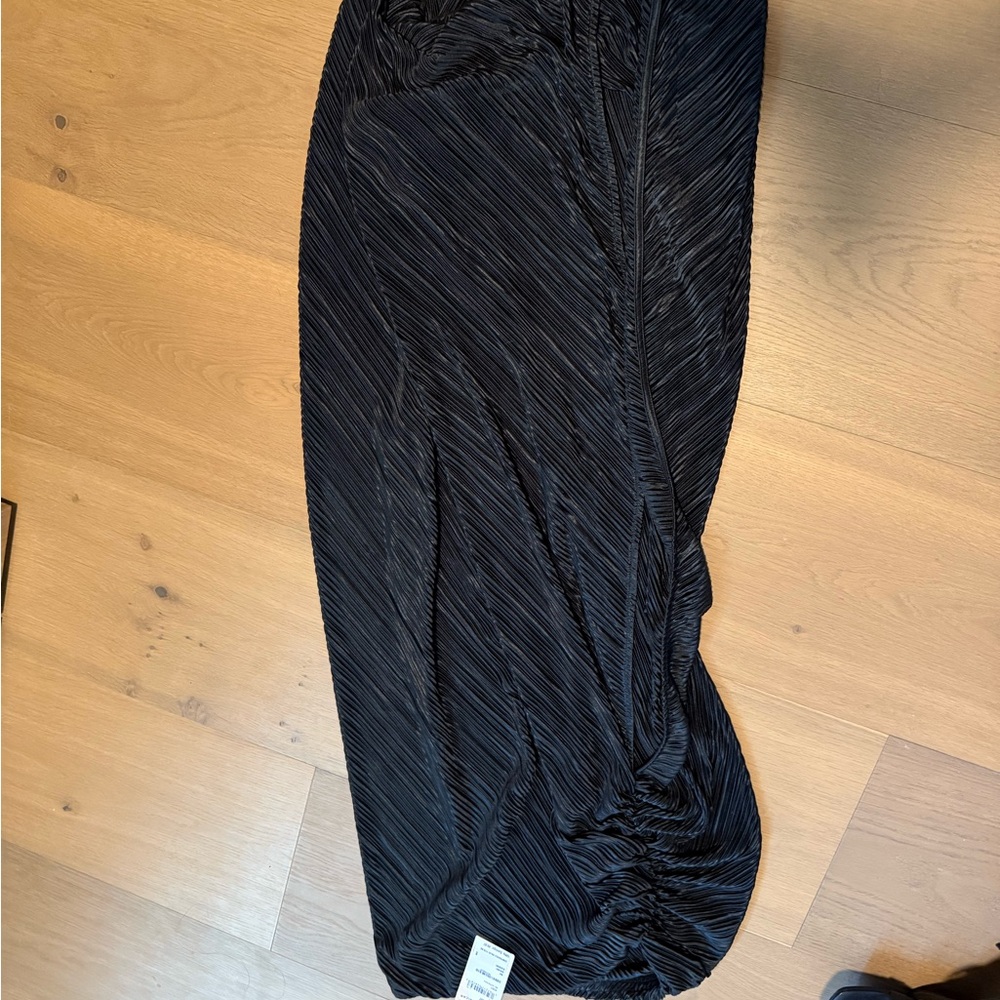 Good American Black Textured Midi Skirt Plisse